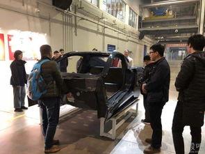 碳纖維復(fu)材汽(qi)車(che)輕量(liang)化(hua)應(ying)用(yong)技術(shu)培(pei)訓(xun)——走(zou)進康得復(fu)材工(gong)業4.0智(zhi)能(neng)制造(zao)工(gong)廠(chang)